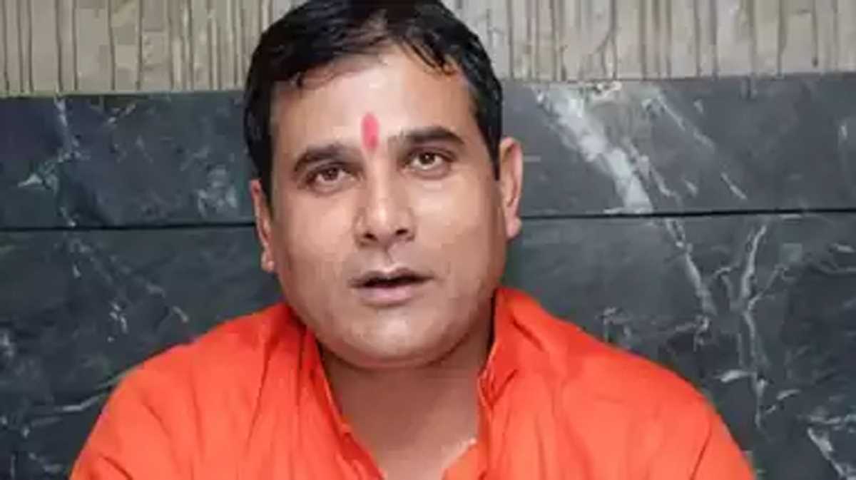 उत्तर प्रदेश : विधायक नंदकिशोर गुर्जर को भाजपा ने दिया कारण बताओ नोटिस